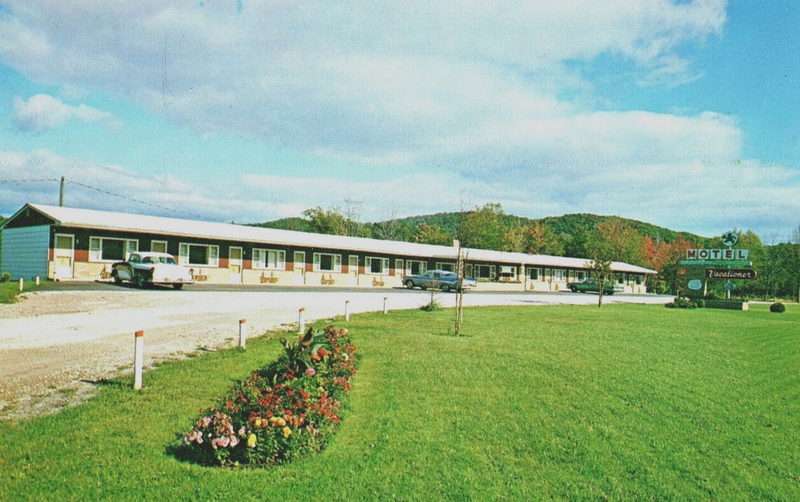 Motel Vacationer - Vintage Postcard (newer photo)